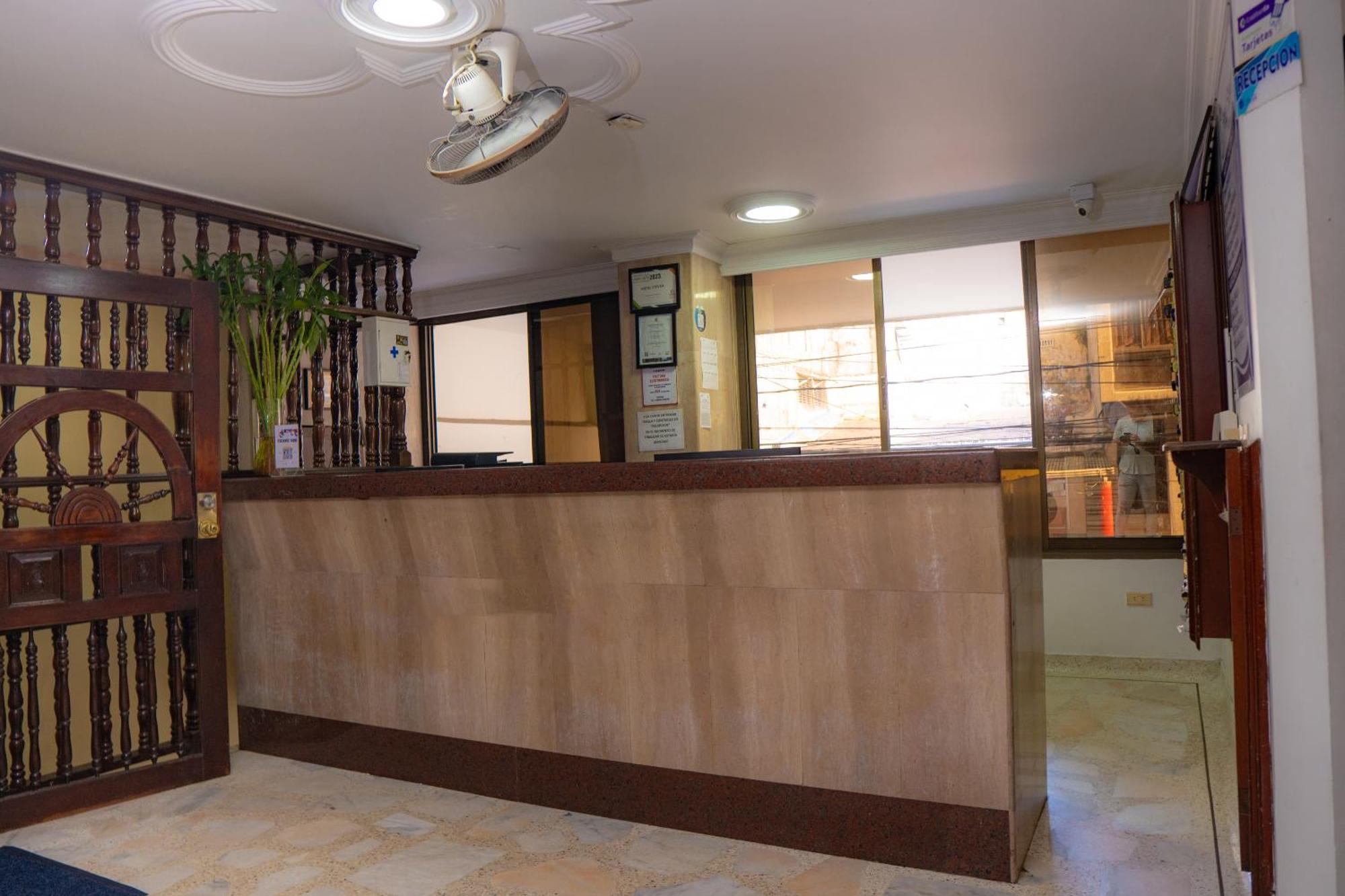 Hotel Steven Buenaventura Buitenkant foto