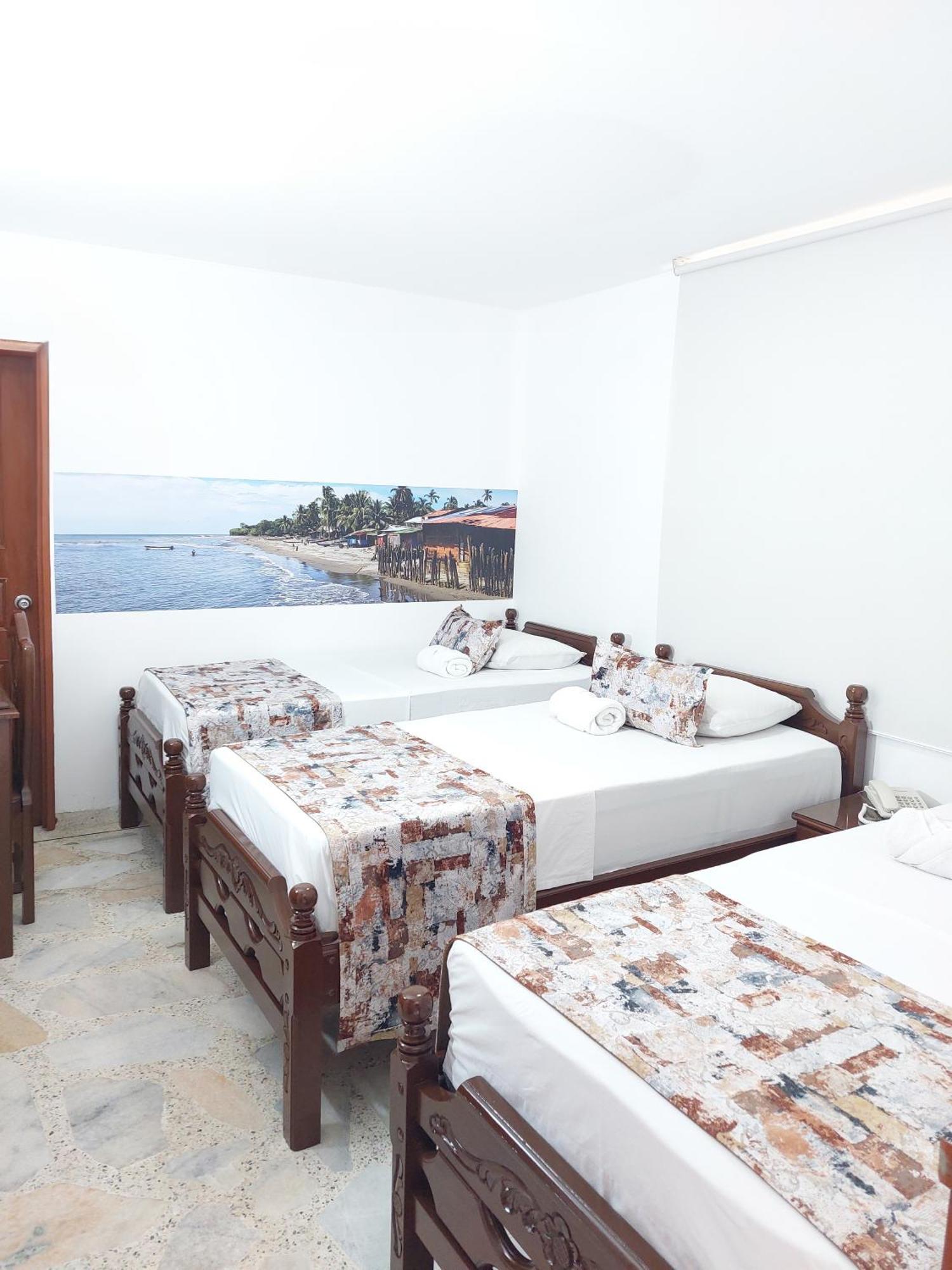Hotel Steven Buenaventura Buitenkant foto