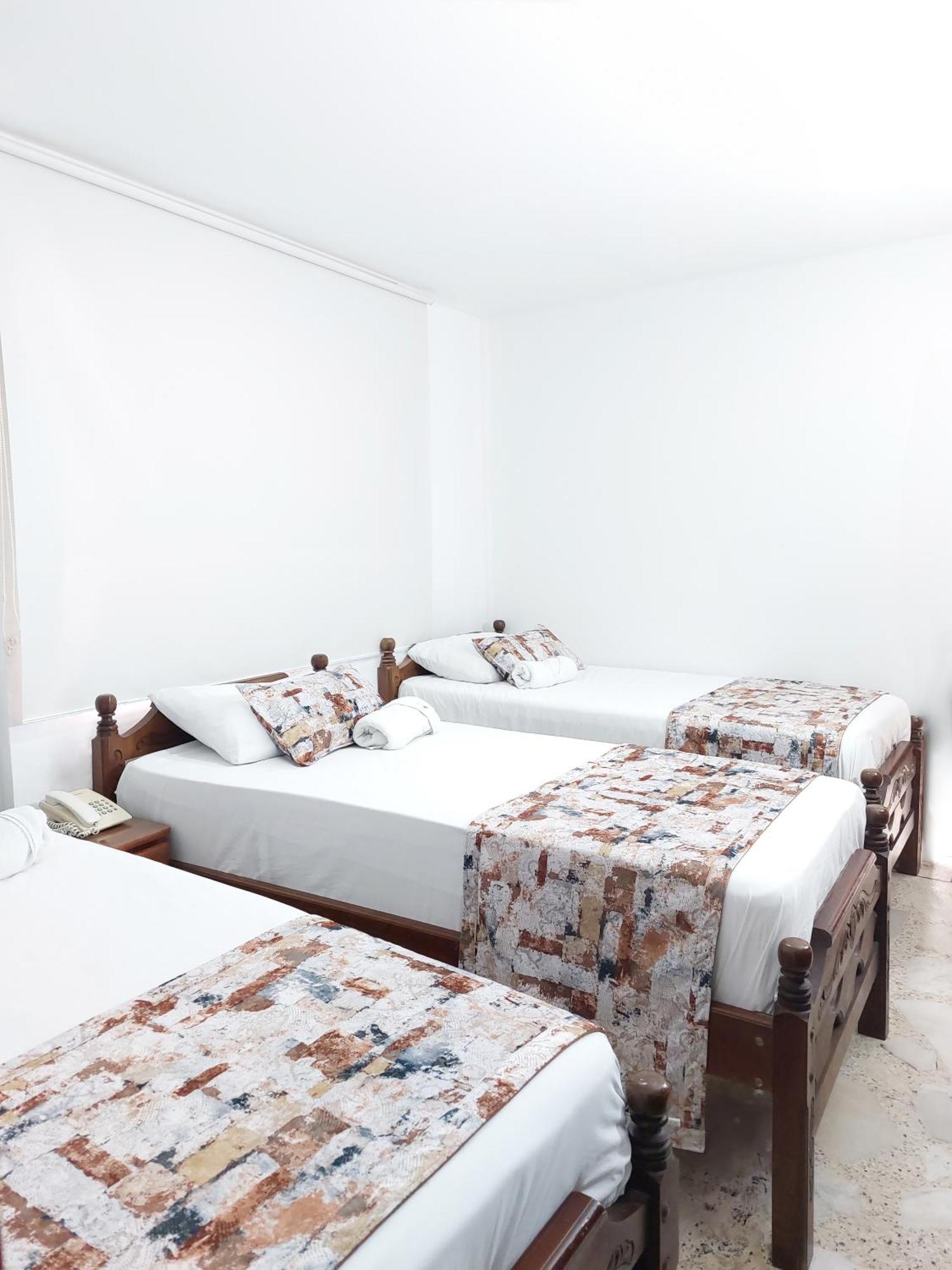 Hotel Steven Buenaventura Buitenkant foto